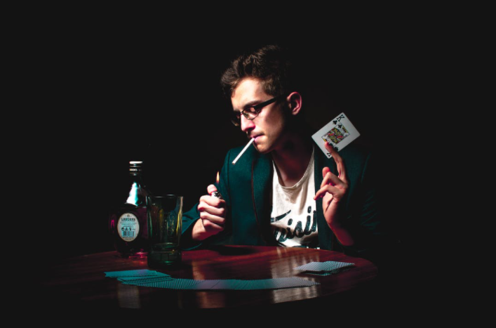 Card Magic Tricks for Poker Enthusiasts